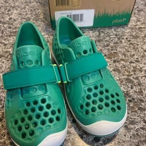 NWT PLAE mimo sneakers